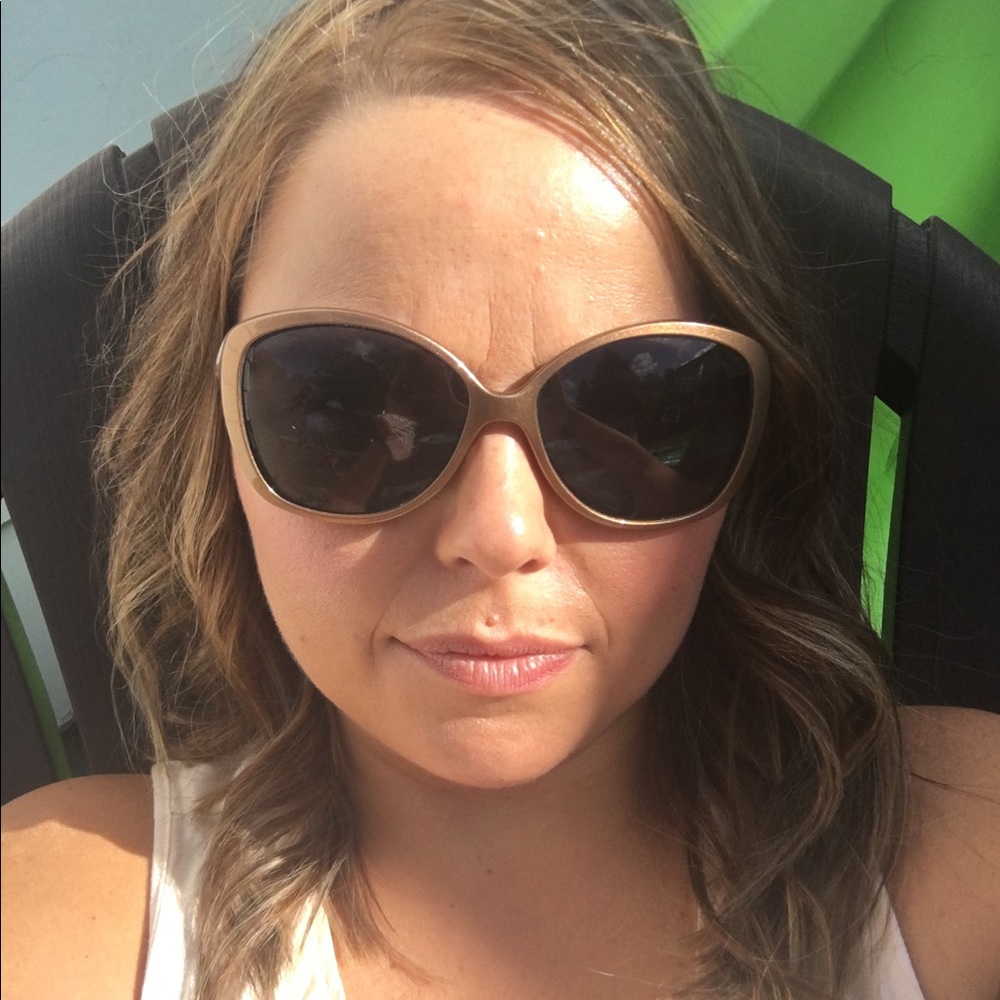 Meet your Posher, Erica